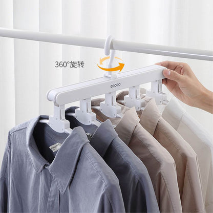 Magický věšák na oblečení