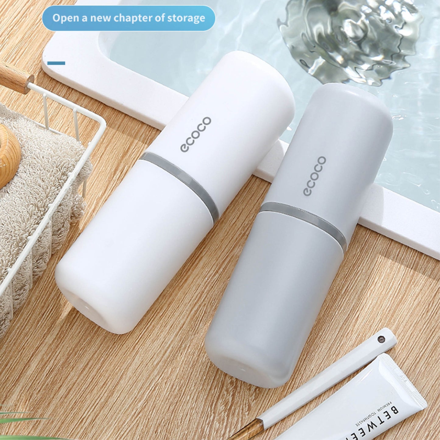 Přenosné pouzdro na zubní kartáčky a pastu