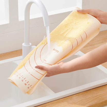 Silikonový vál na těsto (700x500mm)