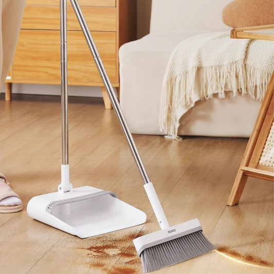 Vysoký smeták s lopatkou