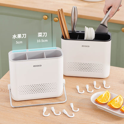 Nástěnný držák na příbory