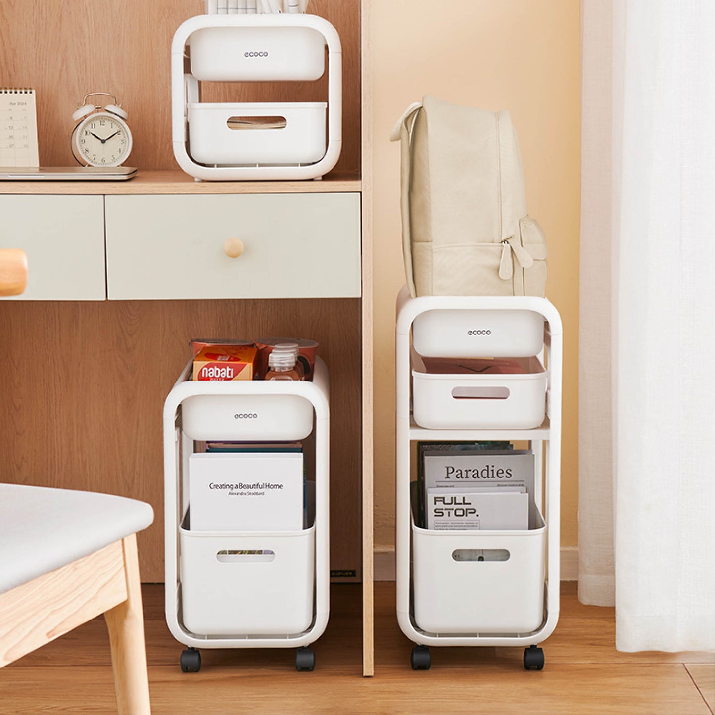 Úložný regál na batohy (velikost M)