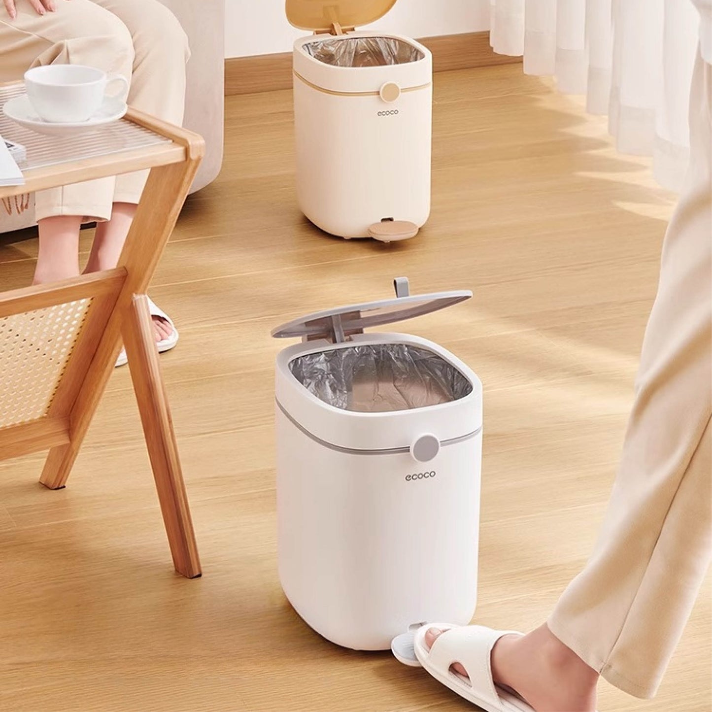 Odpadkový koš s pedálem (velký)