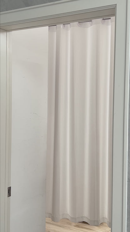 Nástěnný věšák s 8 háčky